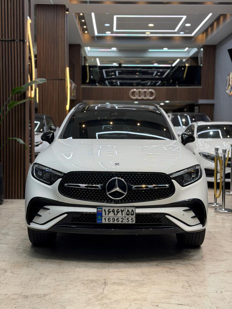 مرسدس بنز GLC300 مدل 2023