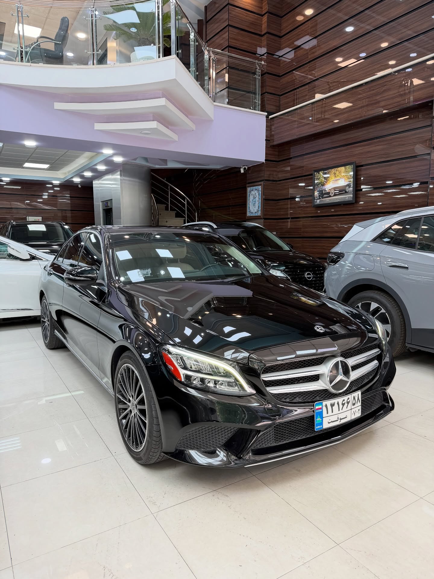 مرسدس بنز C300 مدل 2021