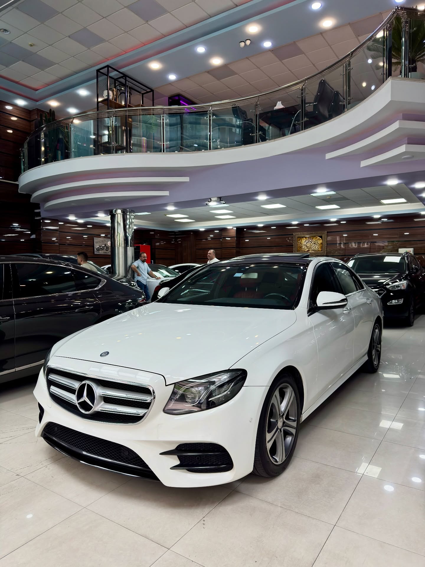 مرسدس بنز E300 مدل 2018